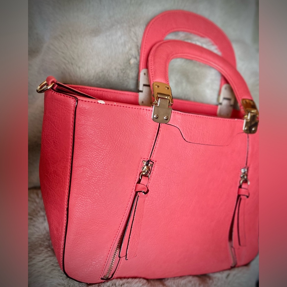 Gianni Bini Vegan Leather Coral Handbag - Picture 3 of 9